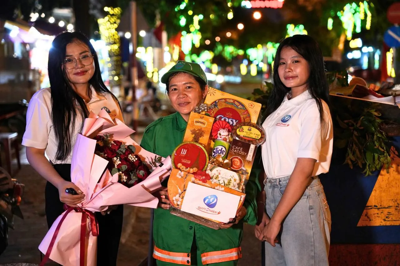 Biểu tượng trò chuyện trực tuyến thể hiện sự hỗ trợ tức thì 24/7 của QQ8889